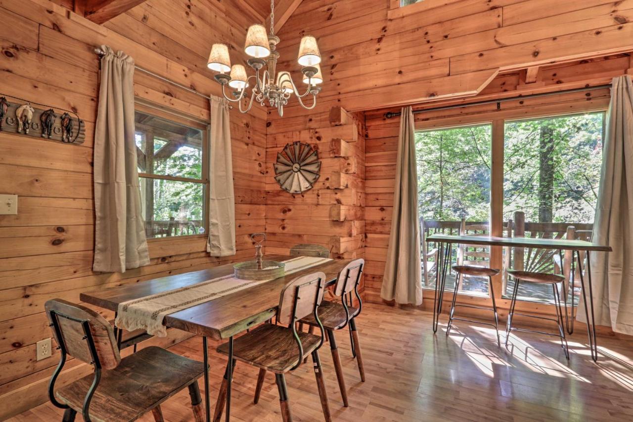 Cabin With Hot Tub And Deck, 3 Mi To Pigeon Forge Sevierville Buitenkant foto