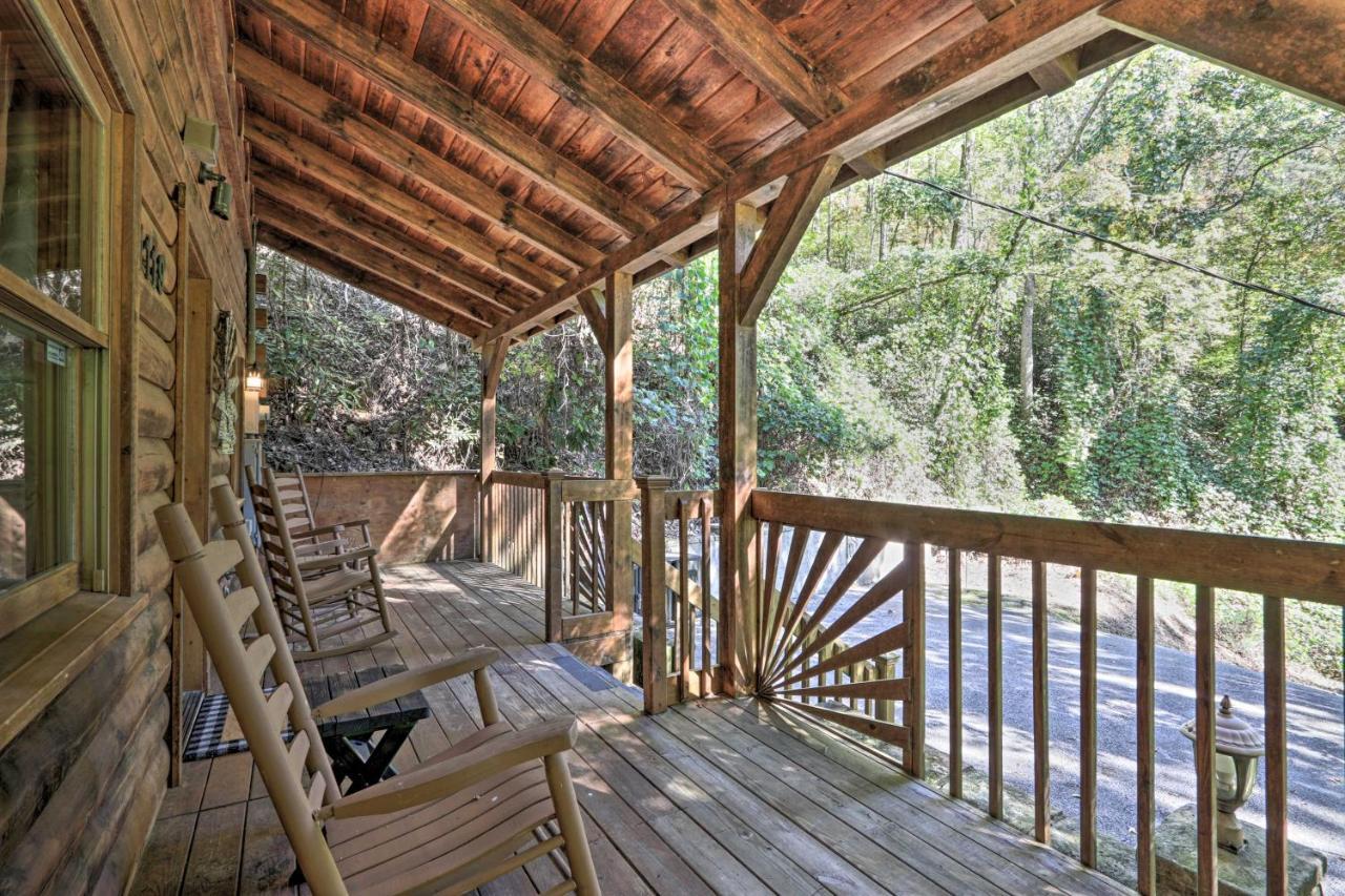 Cabin With Hot Tub And Deck, 3 Mi To Pigeon Forge Sevierville Buitenkant foto