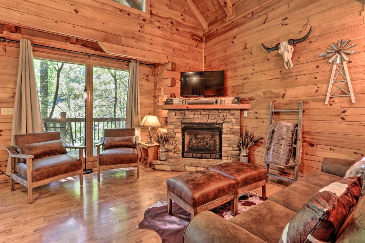 Cabin With Hot Tub And Deck, 3 Mi To Pigeon Forge Sevierville Buitenkant foto