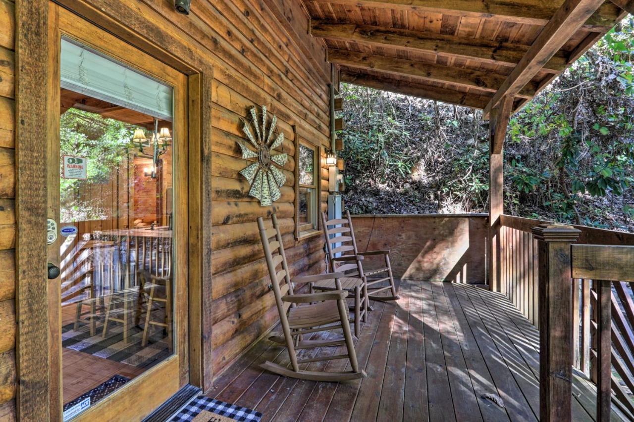 Cabin With Hot Tub And Deck, 3 Mi To Pigeon Forge Sevierville Buitenkant foto