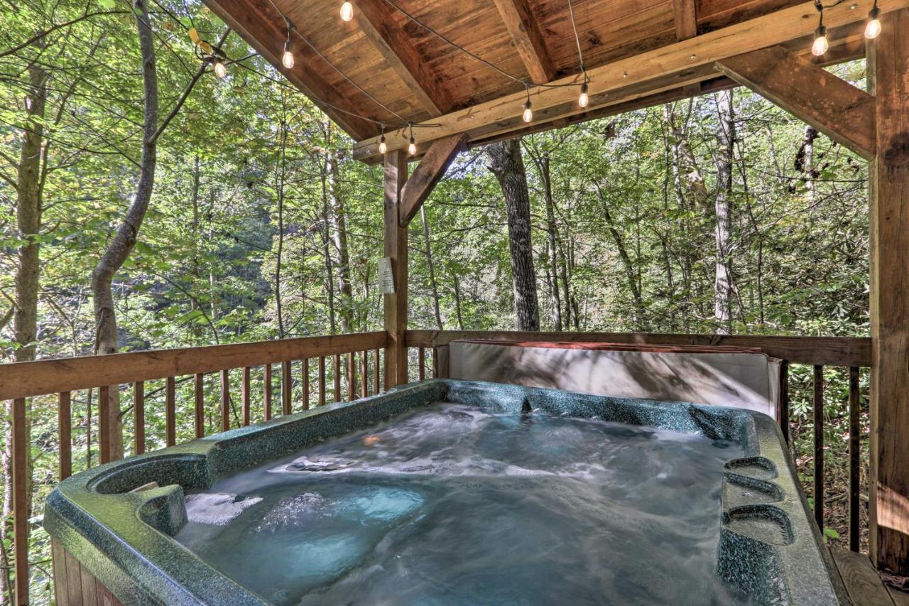 Cabin With Hot Tub And Deck, 3 Mi To Pigeon Forge Sevierville Buitenkant foto