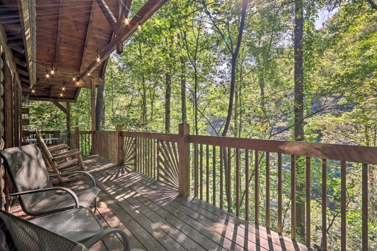 Cabin With Hot Tub And Deck, 3 Mi To Pigeon Forge Sevierville Buitenkant foto
